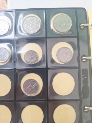 Monedas variadas coleccionables