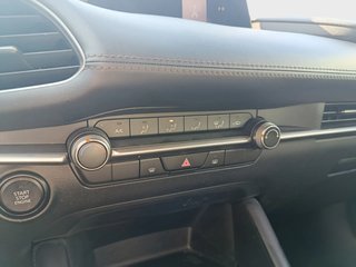 Mazda3  - Desde 353€ al mes ¡sin pagar entrada!