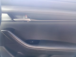 Mazda3  - Desde 353€ al mes ¡sin pagar entrada!