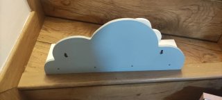 Estantería infantil nubes y estrellas