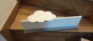 Estantería infantil nubes y estrellas