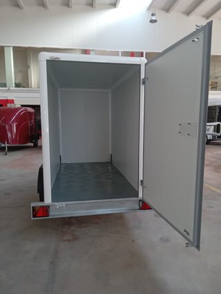 Remolque furgón CARRO C2500 con freno