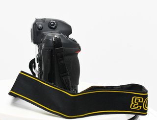 Cámara Nikon D3 Negra y D2x