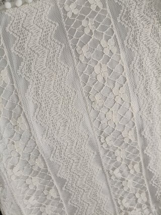 Vestido blanco nuevo de encaje con pompones