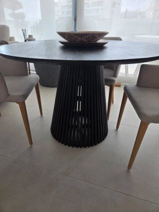 Mesa redonda Kave Home y 4 sillas mesa 120cm