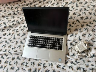 Portátil Huawei MateBook  Plata + Cargador