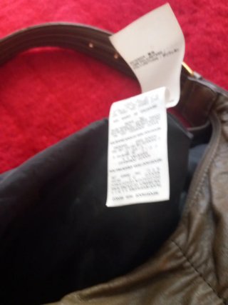 2 Bolsos, 1de regalo. Poco tiempo enventa  NOENVÍO
