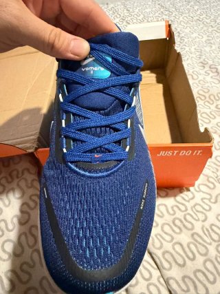 Zapatillas Nike Vomero 18 Talla 43 Nuevas