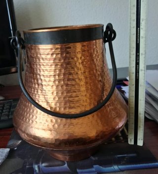Caldero Cobre con Soporte Forjado