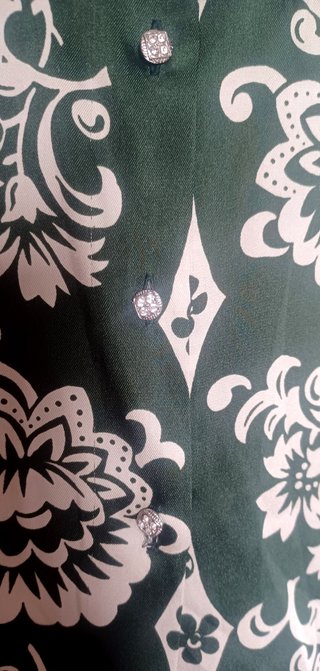 Camisa Zara floral verde y blanca
