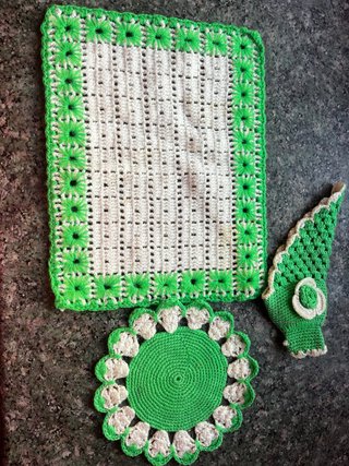 Juego de mantel y posavasos crochet