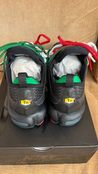 Nike Air Max PlusxHomecoming Negro/Verde Talla 42