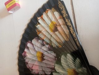 Abanico pintado a mano flores