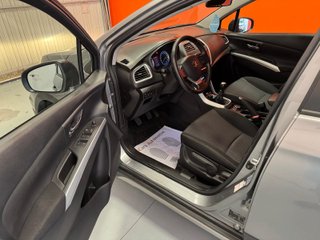 Suzuki S-Cross 2015