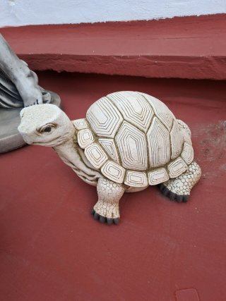 Lote de figuras de jardín (En Gandia)