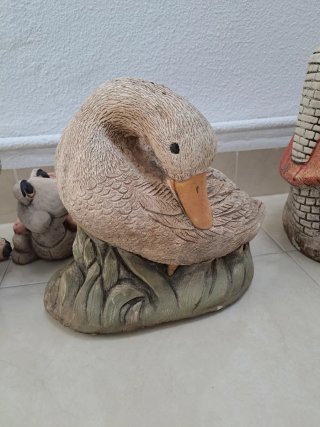Lote de figuras de jardín (En Gandia)