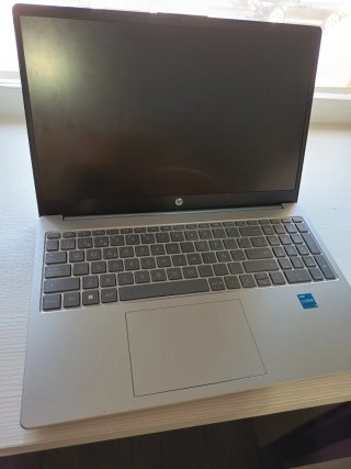 Portátil HP Azul Luna con Funda y Cargador