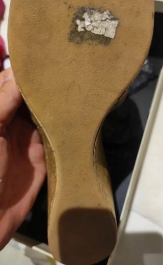 Sandalias cuña doradas Castañer