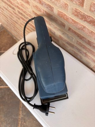 Lijadora Orbital 135W con Aspiración