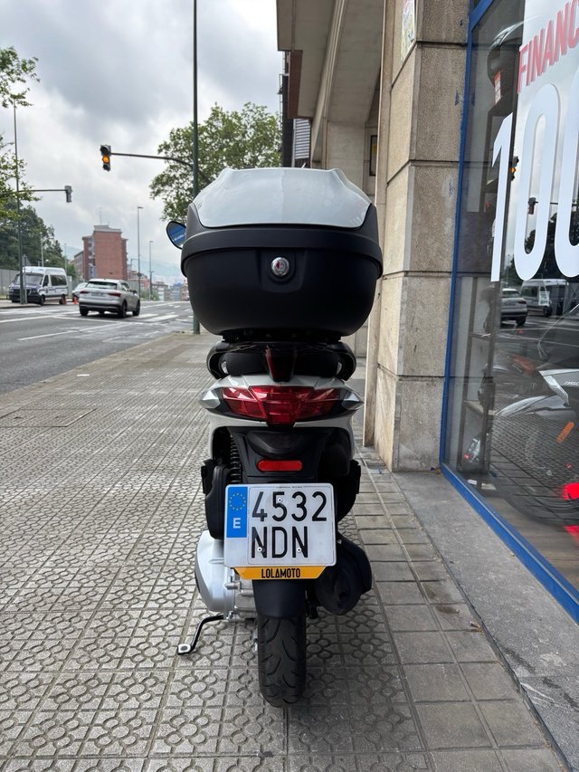Piaggio Liberty 125 Scooter