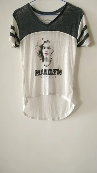 Camiseta Marilyn Monroe Gris y Blanca
