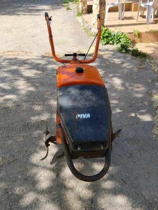 Motocultor o motoaza PIVA Mula de 9 cv