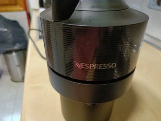 Cafetera Nespresso Vertuo Negra