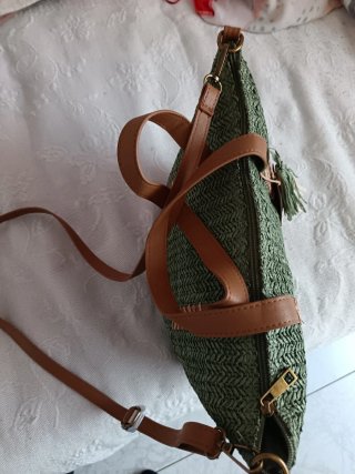 Bolso de rafia verde y beige