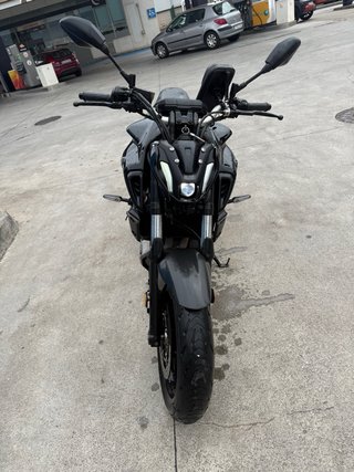Yamaha MT-07 2022 pure negra
