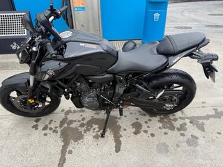 Yamaha MT-07 2022 pure negra