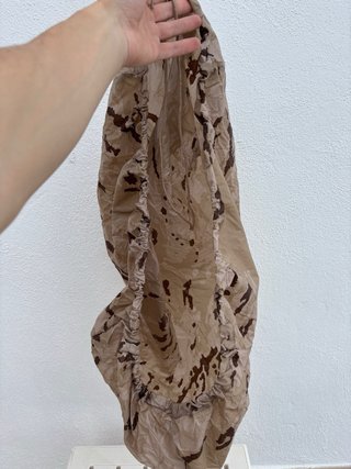 Cubremochilas pixelado árido ALTUS A ESTRENAR