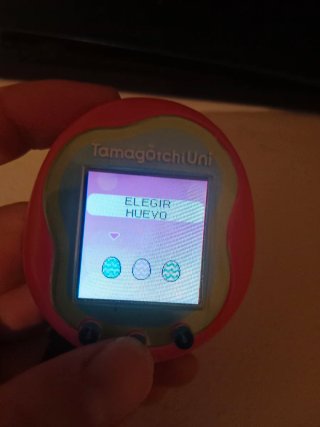 Tamagotchi Uni Rosa con Lanyard