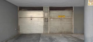 Plaza de parking amplia en Gavà con doble acceso
