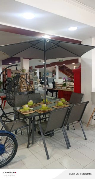 Conjunto mesa jardín 6 sillas y sombrilla nuevo
