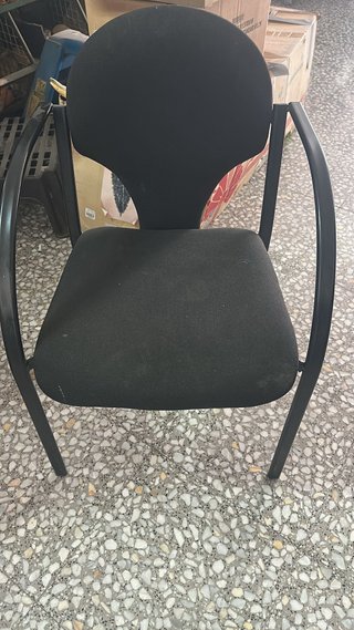 Silla de oficina negra