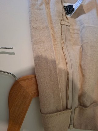 Shorts beige con anilla y cordón