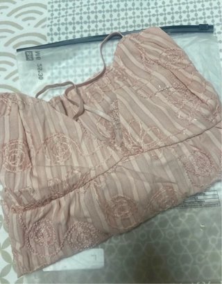 Top tirantes rosa con bordado