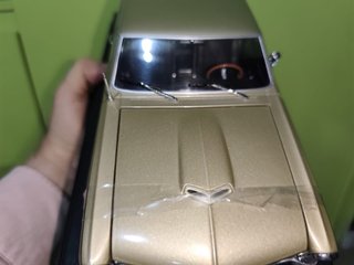 Coche a escala Pontiac GTO 1965 Beige