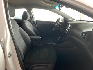 HYUNDAI IONIQ PHEV 1.6 GDI Tecno
