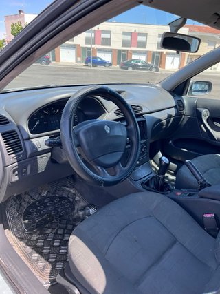 Renault Laguna 2003