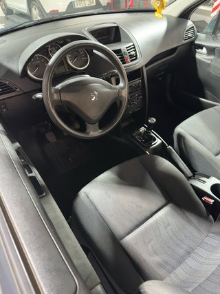 Peugeot 207 2006