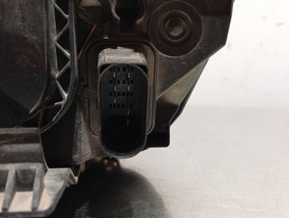 FARO DERECHO FORD FOCUS BERLINA (CAP)