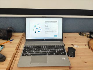 Portátil LAPTOP HP 250 G8 i5 10 gen 8gb ram