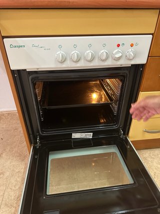 Cocina completa madera y cristal