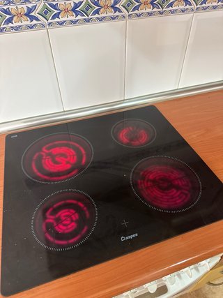 Cocina completa madera y cristal