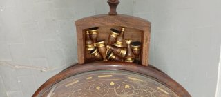Mesa de ajedrez antigua de roble