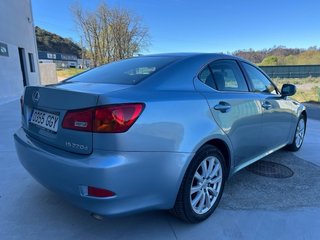 Lexus IS 220 d