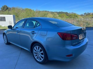 Lexus IS 220 d