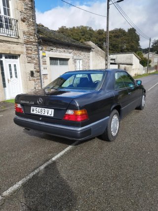 Mercedes-Benz Clase E 1992