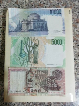 Lotto 3 Banconote Italiane Lire 10000, 5000, 5000